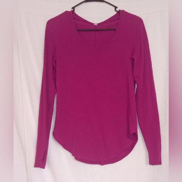 Lululemon Women's Athletic Top - Picture 1 of 3